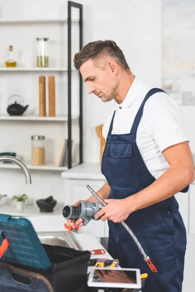 Residential and commercial plumber working in National City CA